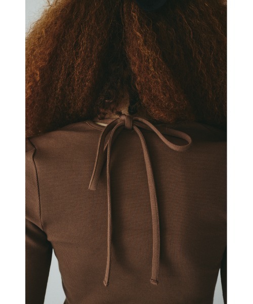 HeRIN.CYE(ヘリンドットサイ)の「Wave neck tops ウェーブネックトップス(Tシャツ/カットソー・レディース・ブラウン/ブラック/ホワイト・FREE)」の6枚目の写真
