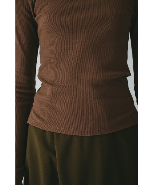 HeRIN.CYE(ヘリンドットサイ)の「Wave neck tops ウェーブネックトップス(Tシャツ/カットソー・レディース・ブラウン/ブラック/ホワイト・FREE)」の7枚目の写真