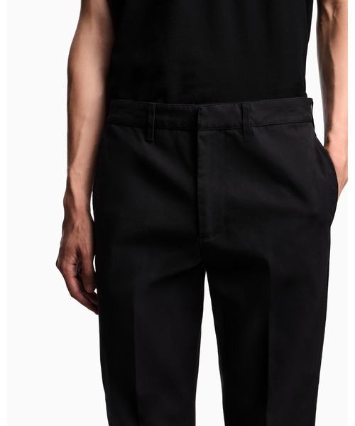 EMPORIO ARMANI（エンポリオアルマーニ）の「【エンポリオ アルマーニ】チノパンツ コットンツイル（チノパンツ・メンズ・ブラック・52/50/48/46）」の2枚目の写真