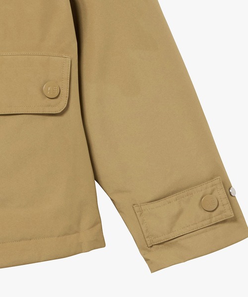 AIGLE（エーグル）の「GORE-TEX ゴアテックス 防水 防風性 透湿性 2レイヤーフーデッドジャケット RP（マウンテンパーカー・レディース・ダークネイビー/ベージュ/イエロー/ナチュラル・36/38/40）」の9枚目の写真