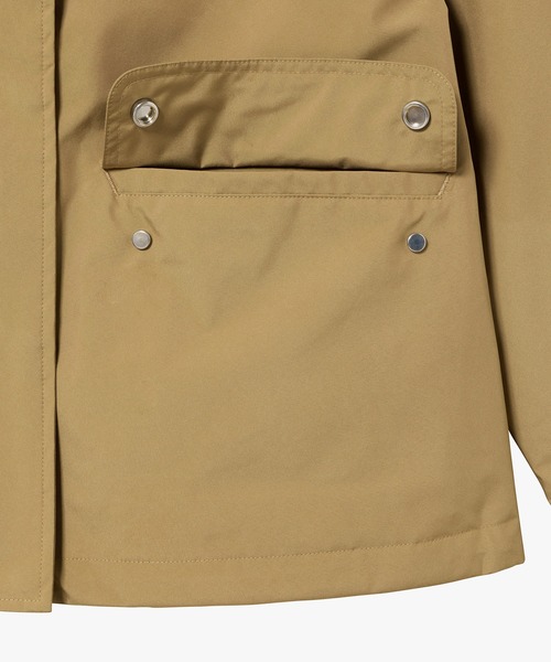 AIGLE（エーグル）の「GORE-TEX ゴアテックス 防水 防風性 透湿性 2レイヤーフーデッドジャケット RP（マウンテンパーカー・レディース・ダークネイビー/ベージュ/イエロー/ナチュラル・36/38/40）」の10枚目の写真