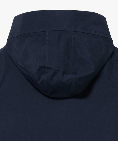 AIGLE（エーグル）の「GORE-TEX ゴアテックス 防水 防風性 透湿性 2レイヤーフーデッドジャケット RP（マウンテンパーカー・レディース・ダークネイビー/ベージュ/イエロー/ナチュラル・36/38/40）」の19枚目の写真