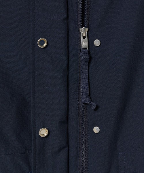 AIGLE（エーグル）の「GORE-TEX ゴアテックス 防水 防風性 透湿性 2レイヤーフーデッドジャケット RP（マウンテンパーカー・レディース・ダークネイビー/ベージュ/イエロー/ナチュラル・36/38/40）」の20枚目の写真