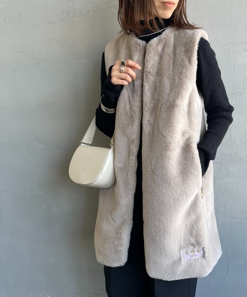 タトラス　ファーベスト TATRAS/タトラス] POLLINA ノーカラーエコファーベスト（ベスト