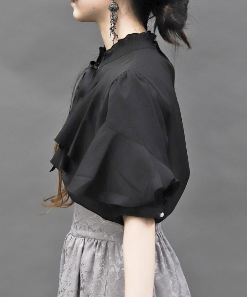 axes femme POETIQUE（アクシーズファムポエティック）の「レースアップラッフルブラウス（シャツ/ブラウス・レディース・ブラック/ワイン/ホワイト・MEDIUM）」の14枚目の写真