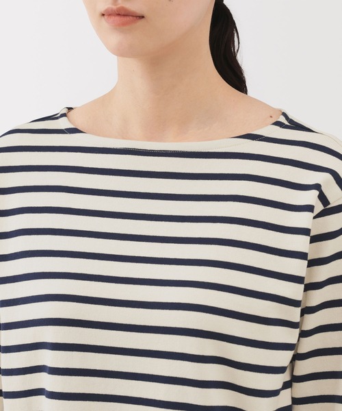 無印良品（ムジルシリョウヒン）の「婦人　太番手ボートネック長袖Ｔシャツ（Tシャツ/カットソー・レディース・カーキ系/グレー系1/ピンク系/オフホワイト/グレー系/ネイビー系・S/M/L/XL）」の22枚目の写真