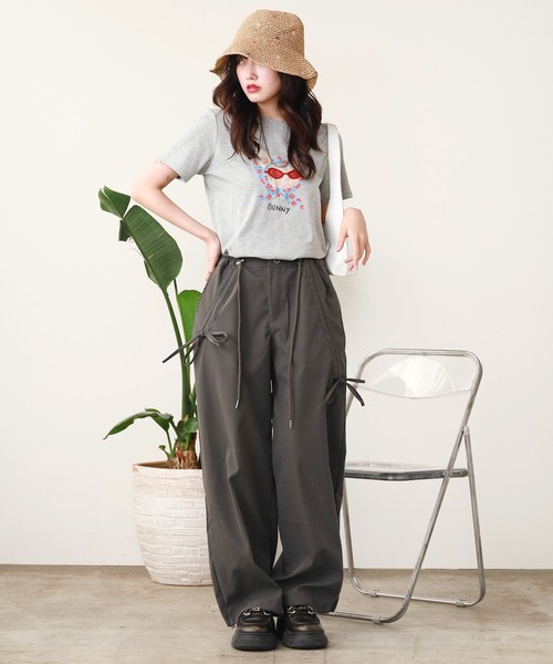 Chick（チック）の「Drawstring Design Wide Pants/ドローコードギャザーデザインデザインワイドパンツ（その他パンツ・レディース・チャコール/ブラック・FREE）」の18枚目の写真