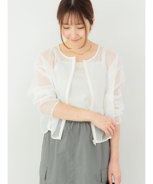 Te chichi TERRASSE(テチチテラス)の「メッシュノーカラーブルゾン(ブルゾン・レディース・オフホワイト/ブラック/キナリ・F)」の2枚目の写真