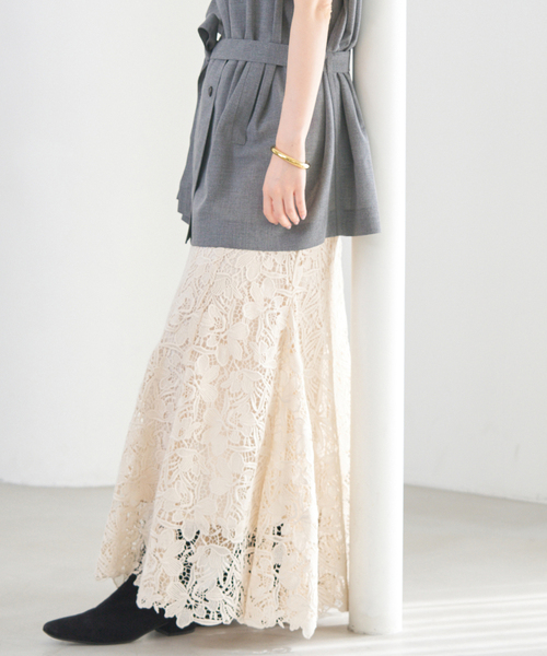 IENA LA BOUCLE モチーフレースフレアスカートベージュ IENA LA BOUCLE モチーフレースフレアスカートベージュ