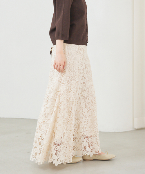 週末限定価格　IENA フラワーレースフレアスカート IENA（イエナ）の「フラワーレース フレアスカート（スカート）」 - WEAR