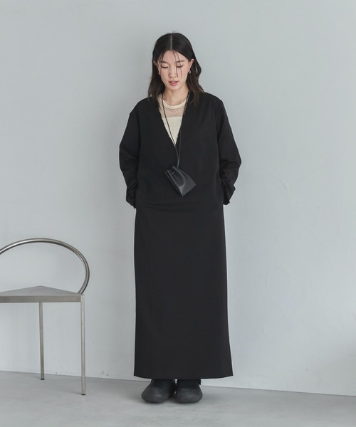 最高級ライン❤️MaxMara ロングワンピース　プリーツ　ブラック　Ｖネック 最高級ライン❤️MaxMara ロングワンピース プリーツ ブラック
