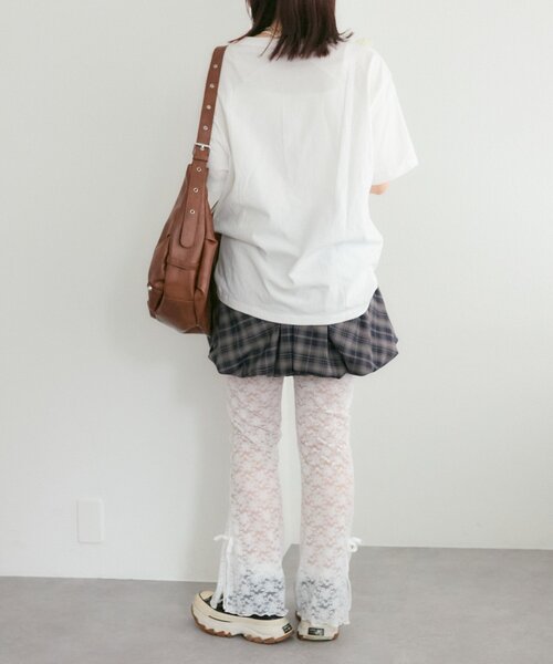 w closet(ダブルクローゼット)の「ロゴレースリメイクTシャツ(Tシャツ/カットソー・レディース・イエロー/ブラック/オフホワイト・FREE)」の19枚目の写真