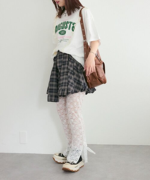 w closet(ダブルクローゼット)の「ロゴレースリメイクTシャツ(Tシャツ/カットソー・レディース・イエロー/ブラック/オフホワイト・FREE)」の20枚目の写真