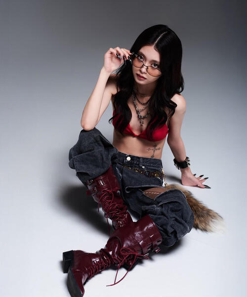 ROYAL FLASH（ロイヤルフラッシュ）の「MITSUKI/ミツキ/DENIM CUT-OUT PANTS（デニムパンツ・レディース・ブルー/ブラック・M/S）」の5枚目の写真