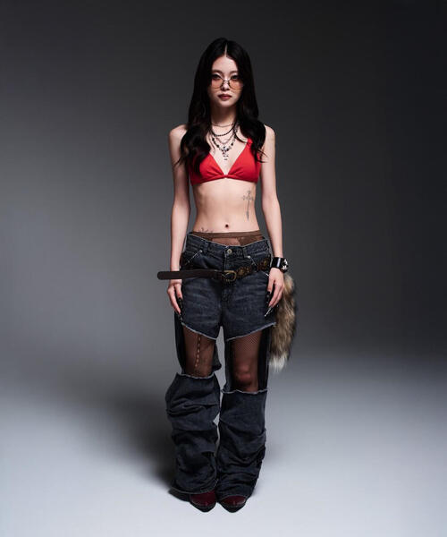 ROYAL FLASH（ロイヤルフラッシュ）の「MITSUKI/ミツキ/DENIM CUT-OUT PANTS（デニムパンツ・レディース・ブルー/ブラック・M/S）」の7枚目の写真