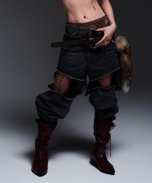 ROYAL FLASH（ロイヤルフラッシュ）の「MITSUKI/ミツキ/DENIM CUT-OUT PANTS（デニムパンツ・レディース・ブルー/ブラック・M/S）」の2枚目の写真