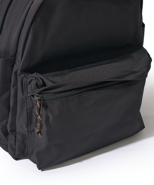 UNIVERSAL OVERALL(ユニバーサルオーバーオール)の「【UNIVERSAL OVERALL】SLANT DAYPACK / 大容量 スラントディパック(バックパック/リュック・レディース・ブラック/グレー・FREE)」の10枚目の写真