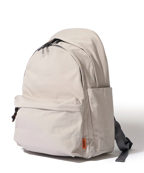 UNIVERSAL OVERALL(ユニバーサルオーバーオール)の「【UNIVERSAL OVERALL】SLANT DAYPACK / 大容量 スラントディパック(バックパック/リュック・レディース・ブラック/グレー・FREE)」の4枚目の写真