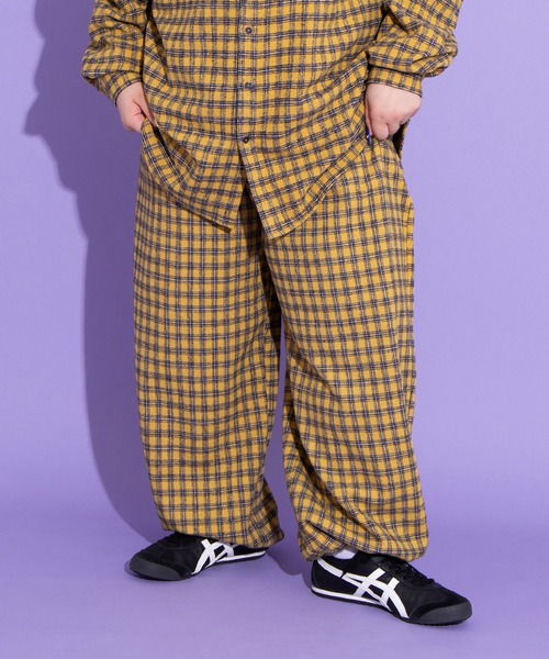 PUNYUS（プニュズ）の「チェックワイドイージーパンツ（その他パンツ・レディース・ブラウン/イエロー/ブルー・3/4/2/1）」の8枚目の写真