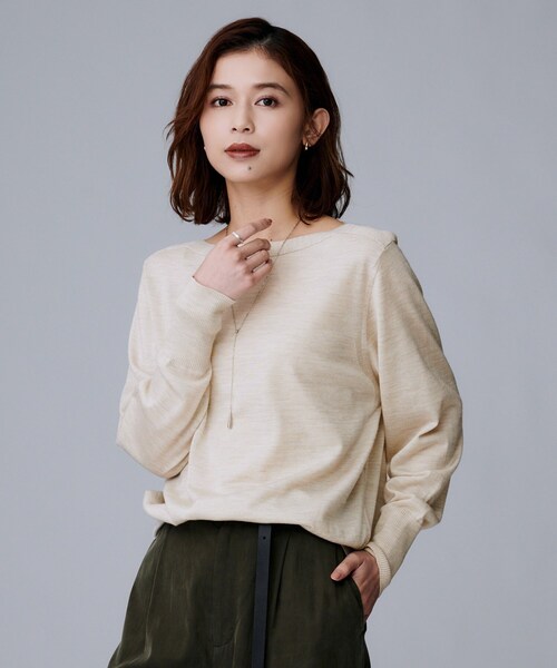 UNTITLED（アンタイトル）の「【アンサンブル可/洗える】シルクウールカシミヤ ドルマンスリーブニット（ニット/セーター・レディース・ブルー系その他/ブラック/ライトグレー/ナチュラル/レッド系1/ブラウン系・00/48/44/04/02）」の5枚目の写真