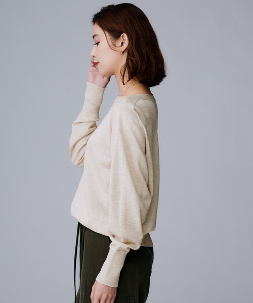 UNTITLED（アンタイトル）の「【アンサンブル可/洗える】シルクウールカシミヤ ドルマンスリーブニット（ニット/セーター・レディース・ブルー系その他/ブラック/ライトグレー/ナチュラル/レッド系1/ブラウン系・00/48/44/04/02）」の10枚目の写真