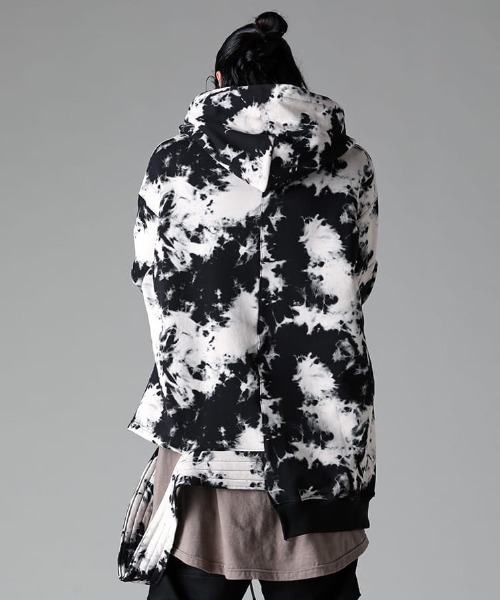 ROYAL FLASH(ロイヤルフラッシュ)の「A.F ARTEFACT/エーエフ・アーティファクト/Asymmetry Hooded Top/ag-12082(パーカー・メンズ・ブラック・2/3)」の4枚目の写真
