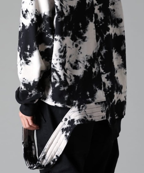 ROYAL FLASH(ロイヤルフラッシュ)の「A.F ARTEFACT/エーエフ・アーティファクト/Asymmetry Hooded Top/ag-12082(パーカー・メンズ・ブラック・2/3)」の6枚目の写真