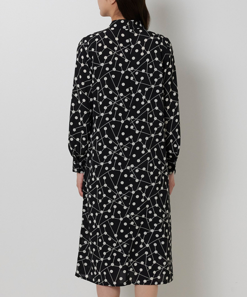 NARACAMICIE(ナラカミーチェ)の「【NARACAMICIE】リボン付きラインドットワンピース(ワンピース・レディース・ブラック・M/XL)」の4枚目の写真