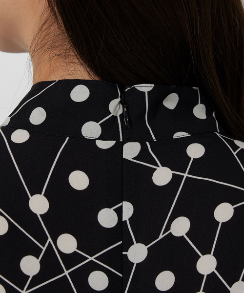 NARACAMICIE(ナラカミーチェ)の「【NARACAMICIE】リボン付きラインドットワンピース(ワンピース・レディース・ブラック・M/XL)」の6枚目の写真