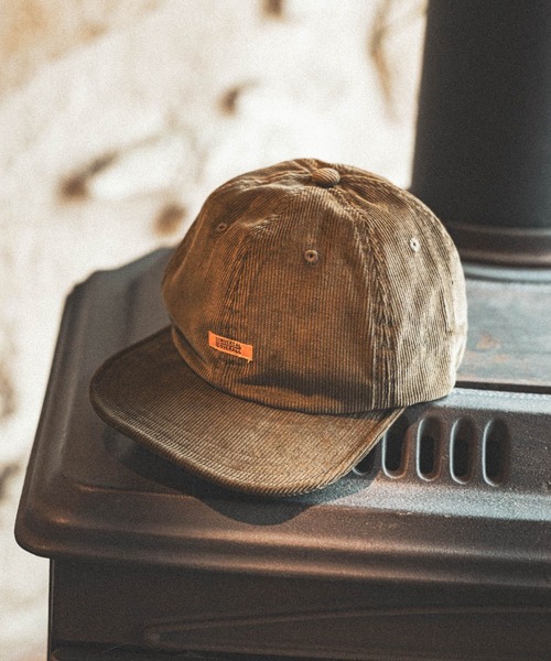 UNIVERSAL OVERALL(ユニバーサルオーバーオール)の「【UNIVERSAL OVERALL】別注コーデュロイショートブリムキャップ(キャップ・メンズ・モカ/ベージュ/ブラック/カーキ・FREE)」の1枚目の写真