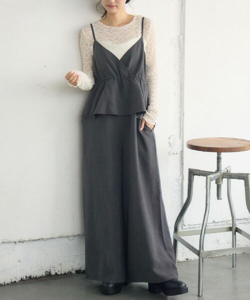 RETRO GIRL(レトロガール)の「ペプラムビスチェサロペット(サロペット/オーバーオール・レディース・ベージュ/チャコールグレー/ブラウン・FREE)」の2枚目の写真