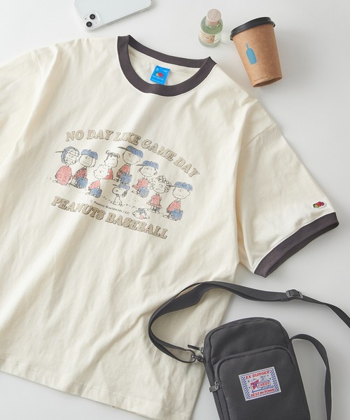 FRUIT OF THE LOOM（フルーツオブザルーム）の「【FRUIT OF THE LOOM】FRUIT OF THE LOOM x PEANUTS スヌーピー ヴィンテージ風リンガーTシャツ（Tシャツ/カットソー・レディース・チャコールグレー/ピンク/パープル/サックスブルー・S/M/L）」の6枚目の写真