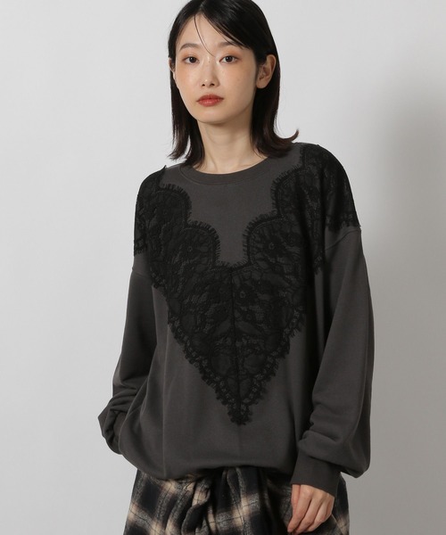 LAKOLE（ラコレ）の「レースドッキングスウェット / 605433（スウェット・レディース・バーガンディー/オートミール/チャコール・FREE）」の2枚目の写真