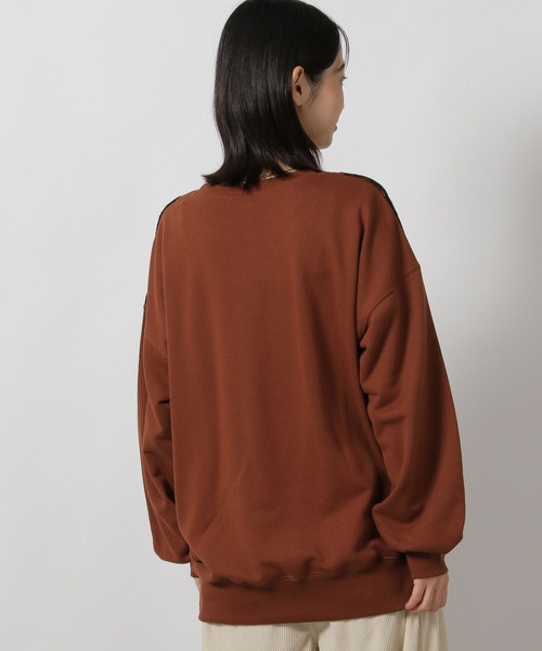 LAKOLE（ラコレ）の「レースドッキングスウェット / 605433（スウェット・レディース・バーガンディー/オートミール/チャコール・FREE）」の14枚目の写真