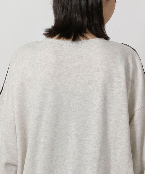 LAKOLE（ラコレ）の「レースドッキングスウェット / 605433（スウェット・レディース・バーガンディー/オートミール/チャコール・FREE）」の21枚目の写真