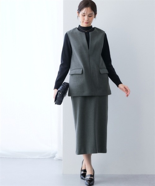 7days Life Styling(セブンデイズライフスタイリング)の「ウール調ふんわりジャージーキーネックベスト(しわになりにくい・ウォッシャブル)(セットアップ対応)<大きいサイズ有>(ベスト・レディース・チャコールグレー/ブラック・S/M/L/LL/3L/4L/5L/6L)」の5枚目の写真