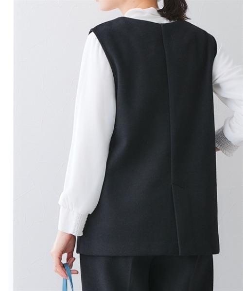 7days Life Styling(セブンデイズライフスタイリング)の「ウール調ふんわりジャージーキーネックベスト(しわになりにくい・ウォッシャブル)(セットアップ対応)<大きいサイズ有>(ベスト・レディース・チャコールグレー/ブラック・S/M/L/LL/3L/4L/5L/6L)」の11枚目の写真