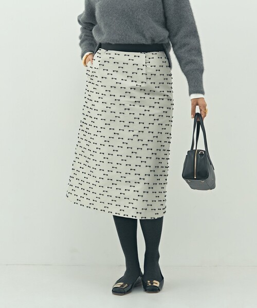 NOLLEY’S（ノーリーズ）の「《セットアップ対応》ウォッシャブルリボンジャガードAラインスカート（スカート・レディース・ベージュ系その他/ブラック系その他・36/38）」の2枚目の写真