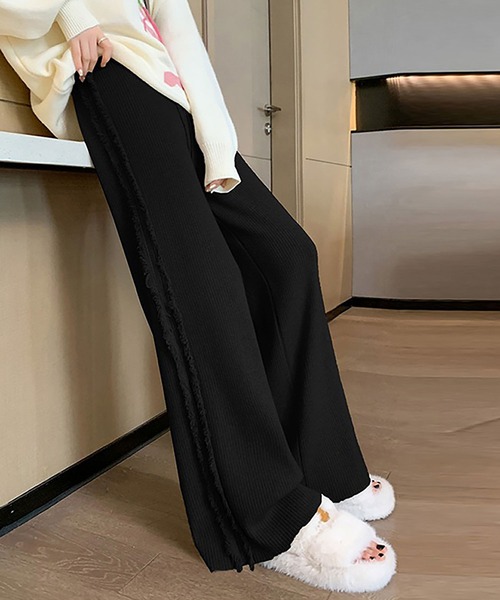 Asterellivi(アステレリビ)の「サイド フリンジ リブニット パンツ(その他パンツ・レディース・ブラック/モカ/ホワイト・FREE)」の1枚目の写真