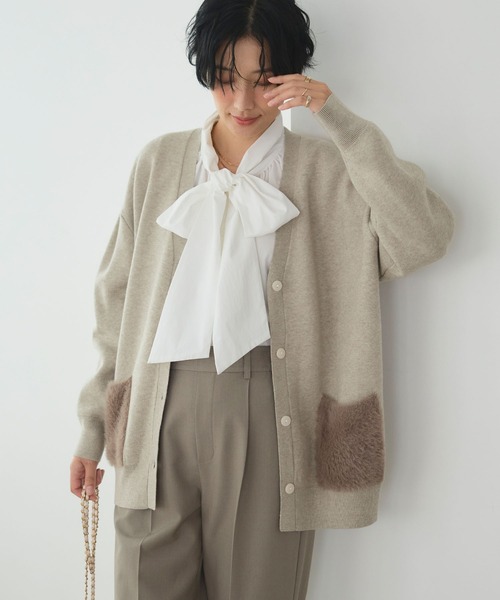 CROSS FUNCTION（クロスファンクション）の「《洗える》サマ美え ファーポケットVネックカーディガン【CROSS FUNCTION/クロスファンクション】（カーディガン/ボレロ・レディース・チャコールグレー/オフホワイト/グレイッシュベージュ・M/LL/L）」の7枚目の写真