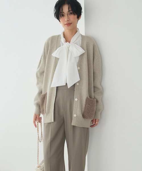 CROSS FUNCTION（クロスファンクション）の「《洗える》サマ美え ファーポケットVネックカーディガン【CROSS FUNCTION/クロスファンクション】（カーディガン/ボレロ・レディース・チャコールグレー/オフホワイト/グレイッシュベージュ・M/LL/L）」の8枚目の写真