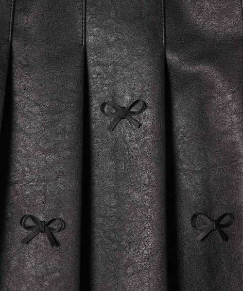 repipi armario（レピピ アルマリオ）の「【10C REPIPI】フェイクレザーリボンスカート（スカート・キッズ・ブラック・130/120/110）」の18枚目の写真