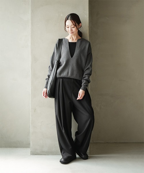 SOLAMONAT(ソラモナ)の「ウエハースニット スリットネックプルオーバー(ニット/セーター・レディース・ブラック/杢グレー/チャコールグレー・FREE)」の7枚目の写真