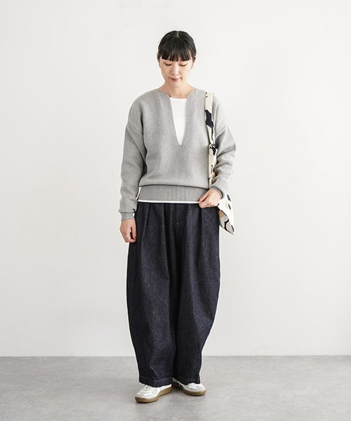 SOLAMONAT(ソラモナ)の「ウエハースニット スリットネックプルオーバー(ニット/セーター・レディース・ブラック/杢グレー/チャコールグレー・FREE)」の9枚目の写真