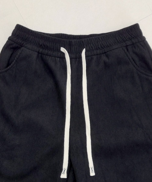 DAY CLOSET（デイ クローゼット）の「【裏起毛/大きいサイズ有/ゴム入り/調節紐付き】冬もぽかぽか。コーデュロイイージーワイドパンツ レディース（その他パンツ・レディース・ダークグレー/ブラウン/ブラック/アイボリー・L/M/XL/S）」の16枚目の写真