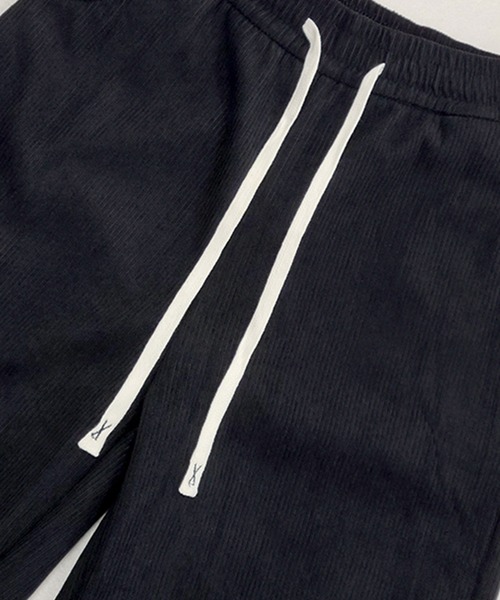 DAY CLOSET（デイ クローゼット）の「【裏起毛/大きいサイズ有/ゴム入り/調節紐付き】冬もぽかぽか。コーデュロイイージーワイドパンツ レディース（その他パンツ・レディース・ダークグレー/ブラウン/ブラック/アイボリー・L/M/XL/S）」の17枚目の写真