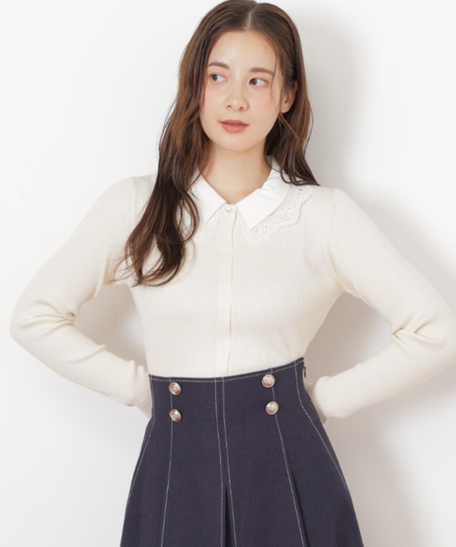 JILL by JILL STUART（ジルバイジルスチュアート）の「◇レース衿レイヤードニット（ニット/セーター・レディース・ホワイト/ブラック/グレー・FREE）」の2枚目の写真