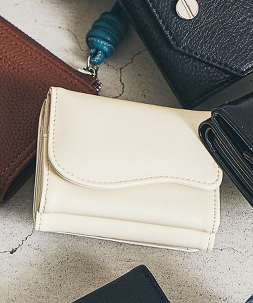 パテッドミニウォレット / 611800（財布）｜LAKOLE（ラコレ）の