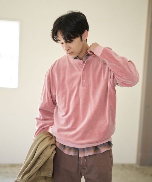 BAYFLOW(ベイフロー)の「ベロアヘンリーネックプルオーバー(Tシャツ/カットソー・メンズ・チャコール/グリーン/ピンク・MEDIUM/LARGE)」の3枚目の写真