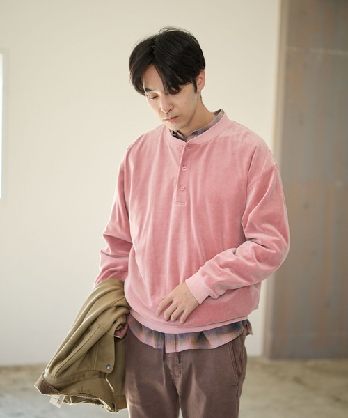 BAYFLOW(ベイフロー)の「ベロアヘンリーネックプルオーバー(Tシャツ/カットソー・メンズ・チャコール/グリーン/ピンク・MEDIUM/LARGE)」の9枚目の写真